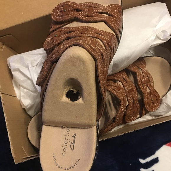Clark’s women adjustable straps sandals.  NEW! - Picture 3 of 7